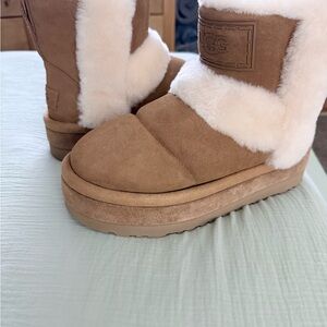 UGG Women's Brown Sheepskin Winter Boots